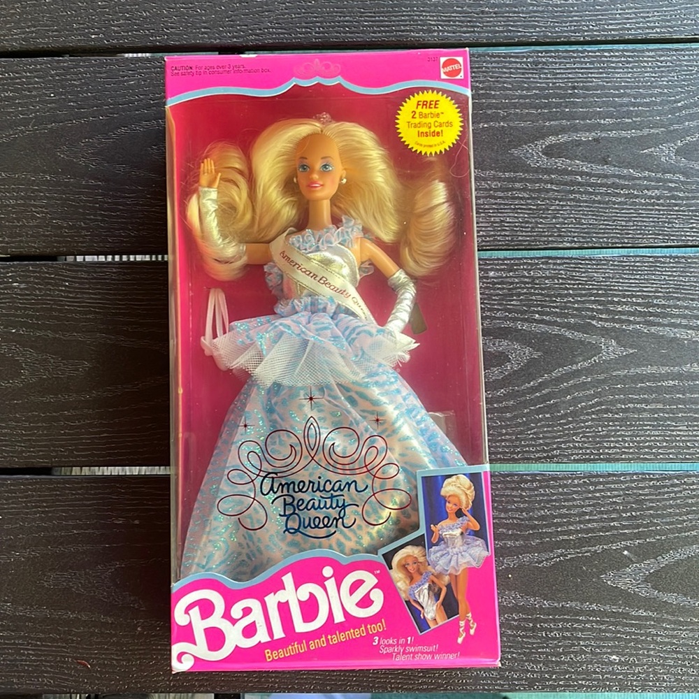 NRFB Vintage 1991 American Beauty Queen Barbie 👑